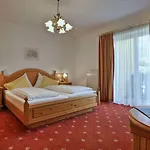 Alpenresidenz Adler Hotell 4*